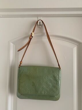 Louis Vuitton Vernis Thompson Monogram